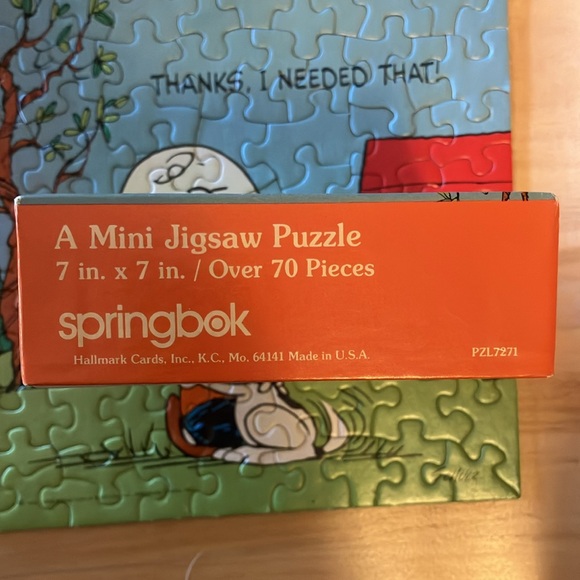 Peanuts Springbok Mini Jigsaw Puzzle "A Great Big Hug" Charlie Brown Snoopy - Picture 4 of 4